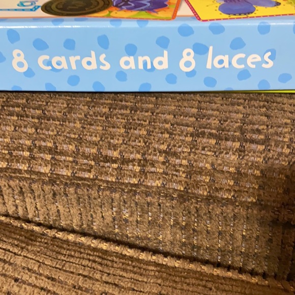 eeBoo more friendly bugs Lacing Cards 8 cards & laces for ages 3 and up - Picture 4 of 9